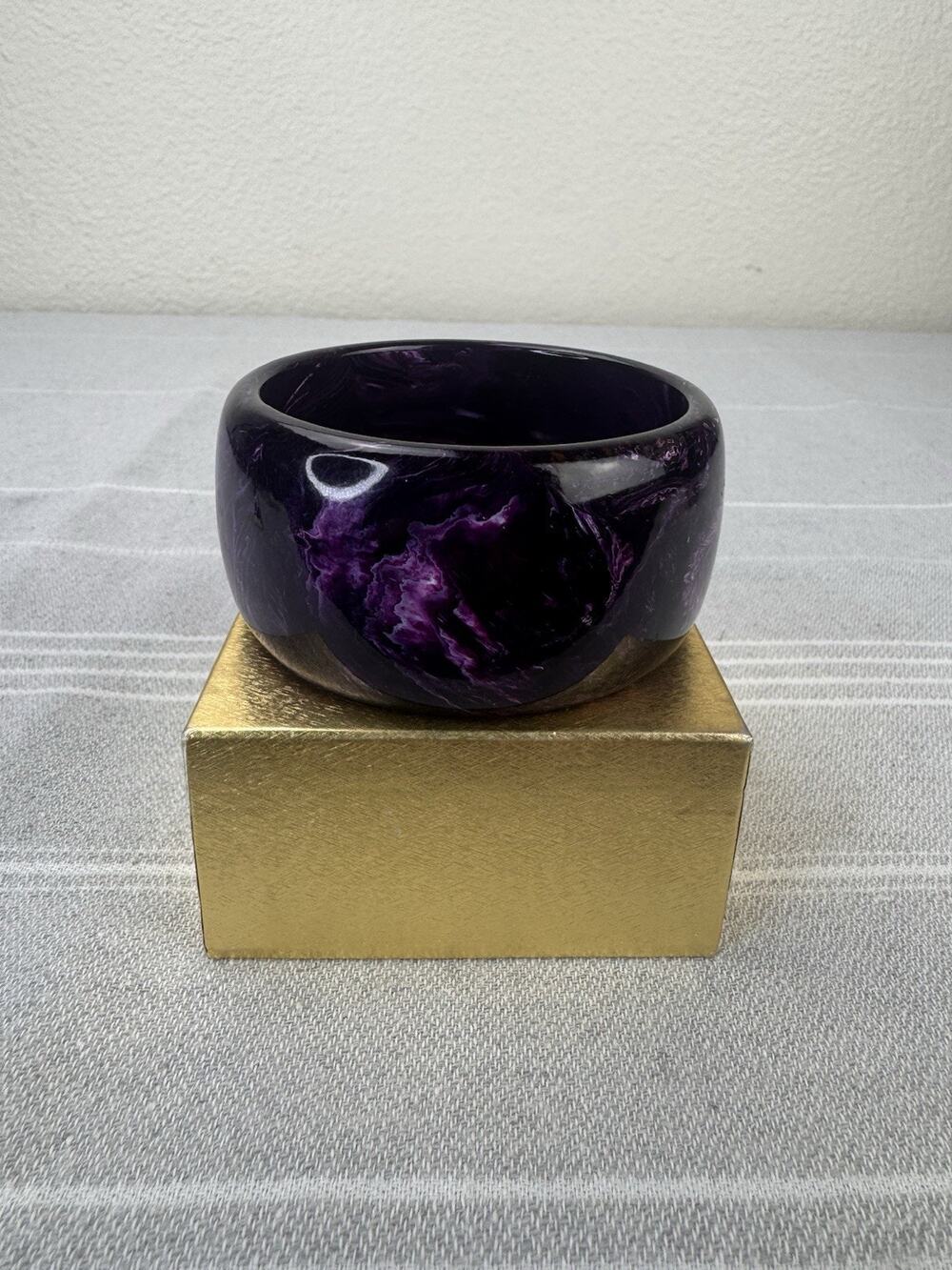 Vintage Marbled Lucite Chunky Bangle Bracelet Purple Black Retro Whimsigoth